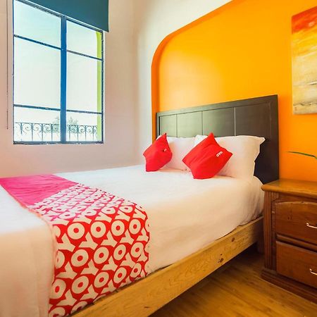 Oyo Hotel Hare Krishna Monterrey Eksteriør bilde