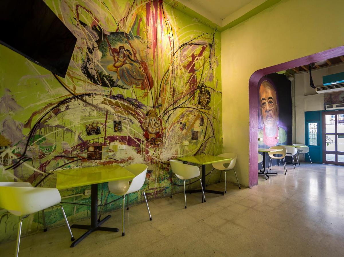 Oyo Hotel Hare Krishna Monterrey Eksteriør bilde