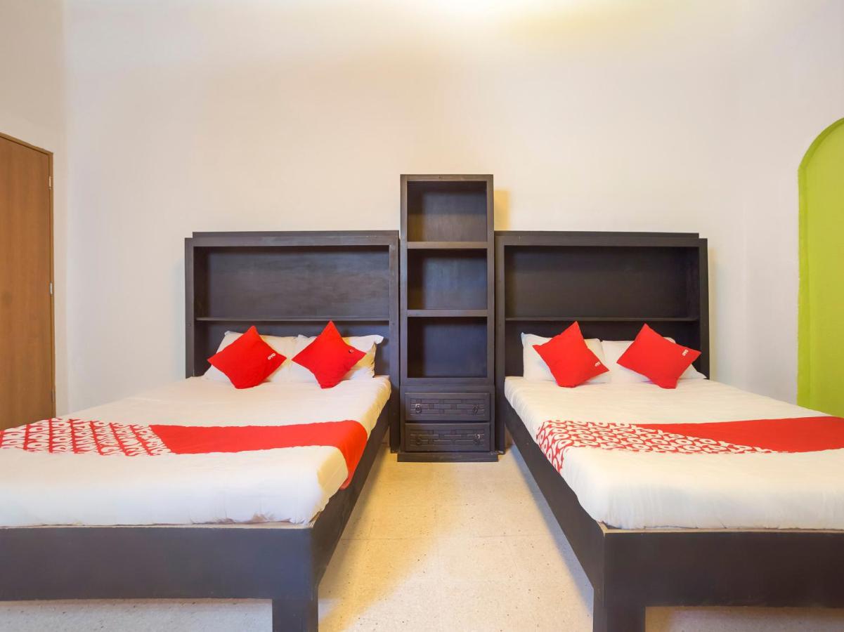 Oyo Hotel Hare Krishna Monterrey Eksteriør bilde